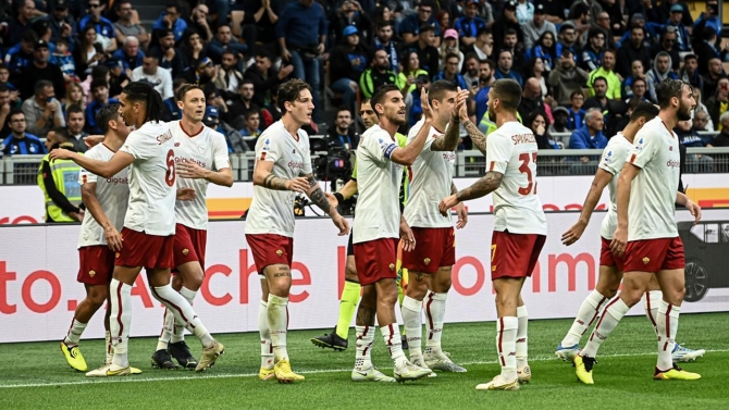 Roma, Inter'i iki golle geçti