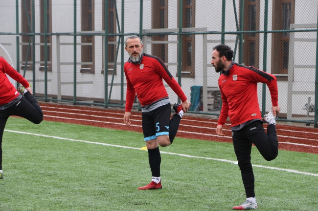 Hayali gerçek oldu oğlu ile rakip oldu