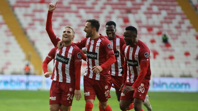 Sivasspor moral buldu